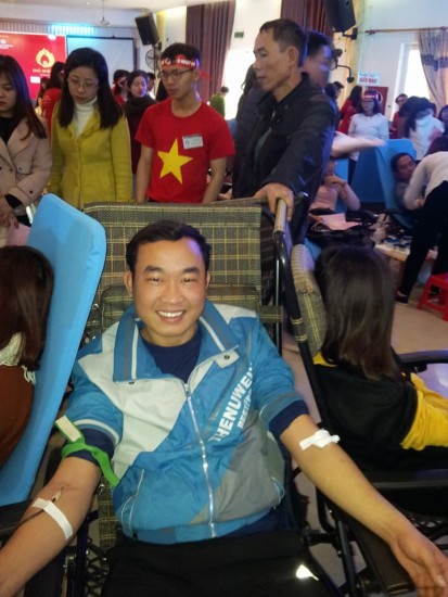 Trường Tiểu học Hưng Hoà tham gia hiến máu nhân đạo